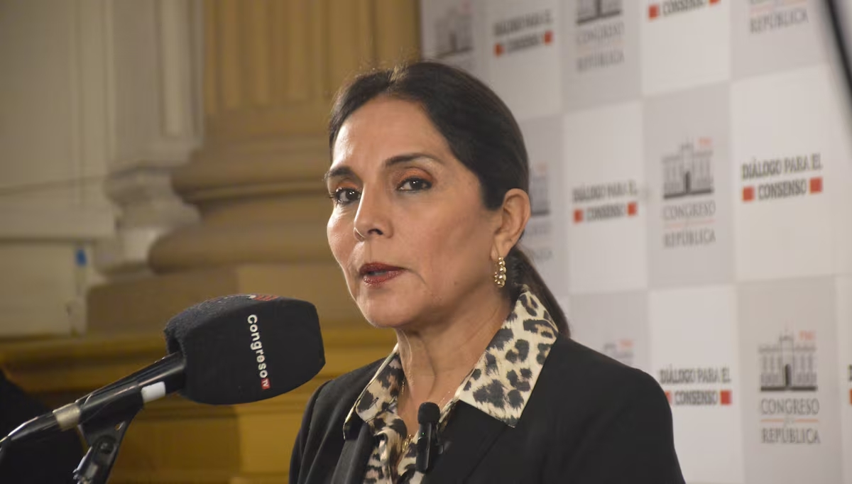 Congreso y Fiscalía en guerra abierta por denuncias de negociación incompatible y violaciones constitucionales