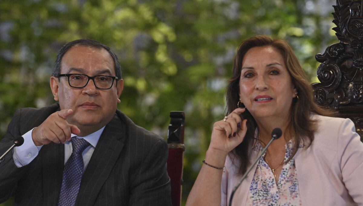 Dina Boluarte califica de “cobarde” a Alberto Otarola