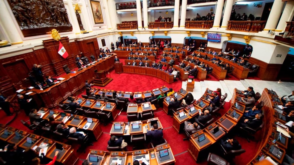 Publicación de la Ley Nº 32245 que establece el marco normativo técnico y detallado para la implementación del Congreso “bicameral” en Perú