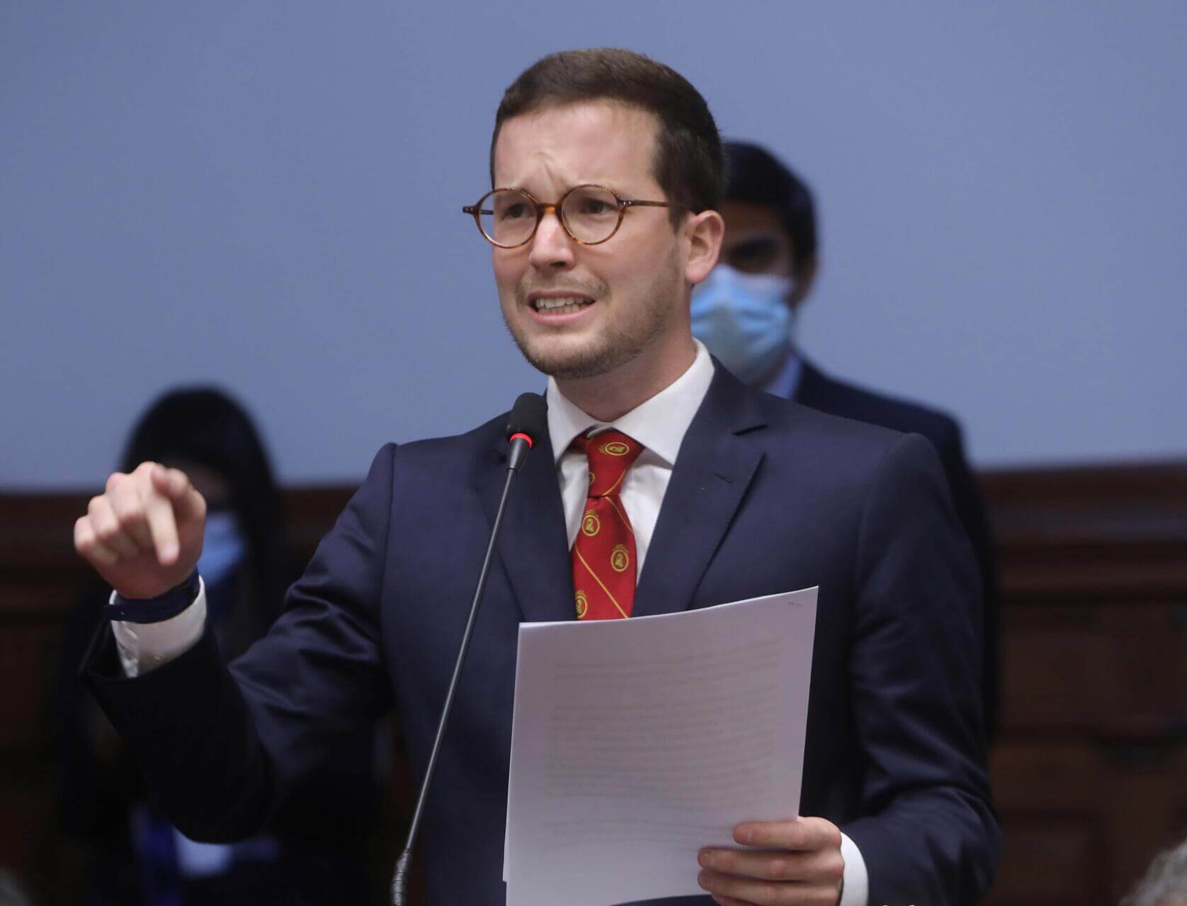 Proponen reforma constitucional para frenar el poder del Senado y reforzar el control de la cámara de Diputados en el Perú